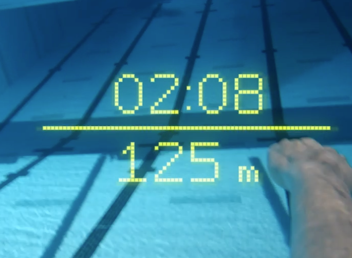 Swimming Goggles with a Smart Display