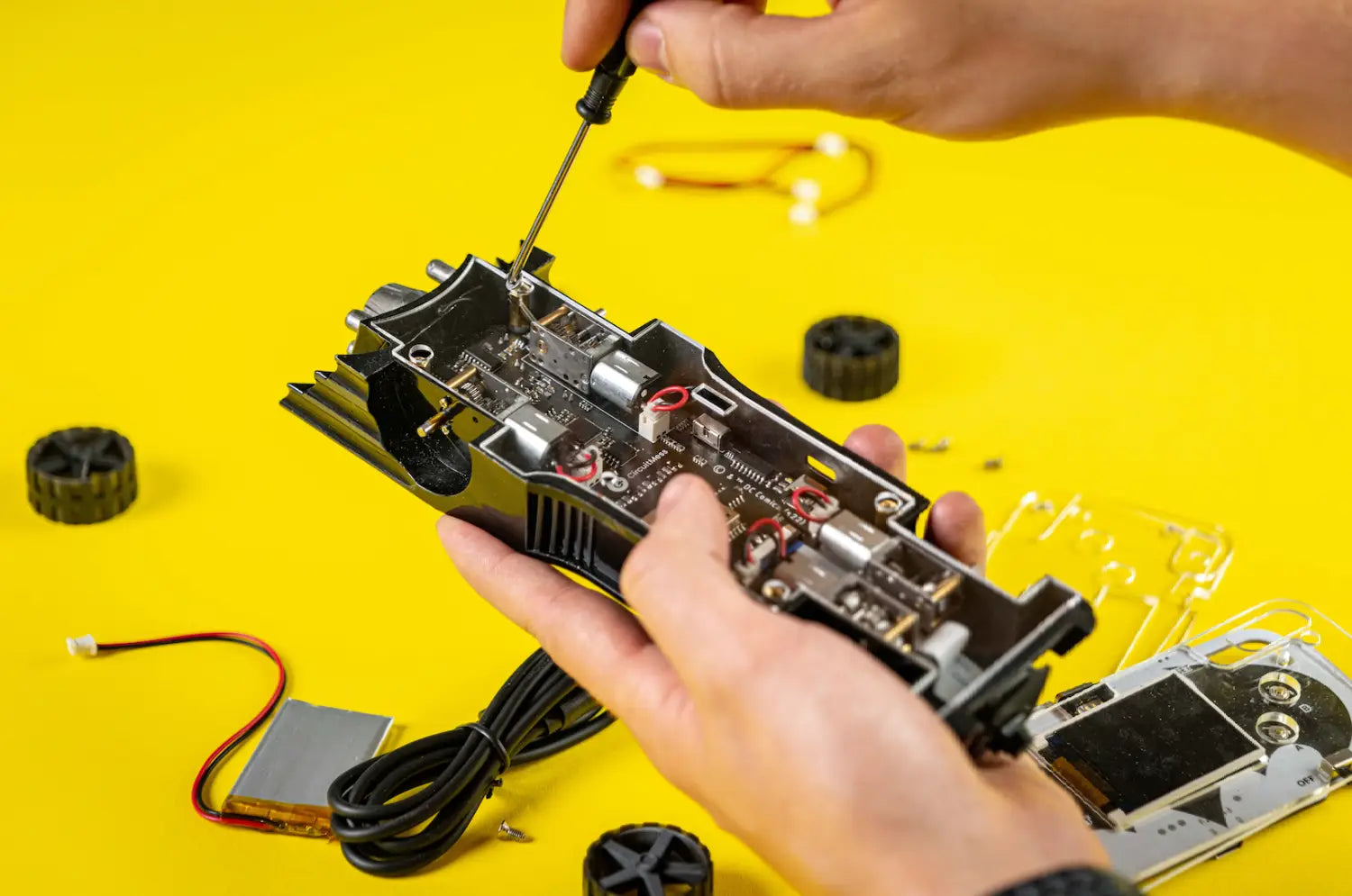 CircuitMess Batmobile™ Kit - DIY Educational Electronics Kit