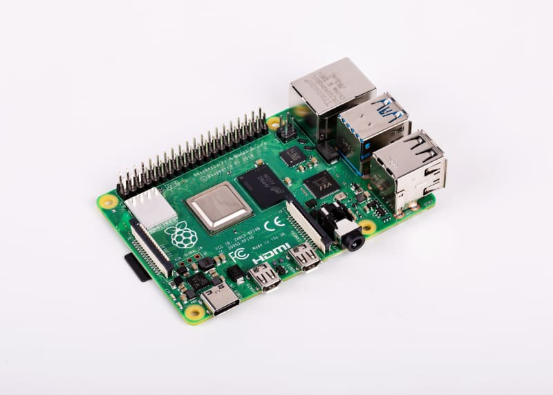 Raspberry Pi 4 with case and offers power